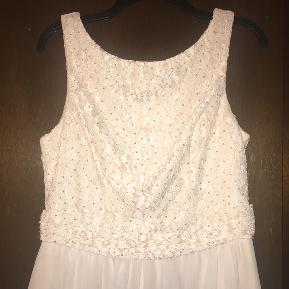 BLUSH FORMAL DRESS - Picture 3 of 8